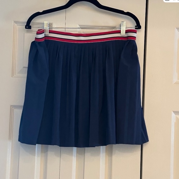 Lilly Pulitzer Set Makara Skirt with matching white tank - Picture 6 of 10